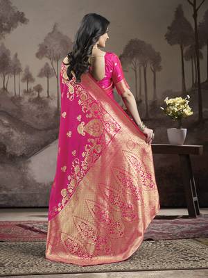 Pink lichi silk blend wevon rich pallu heavy partywear saree 2