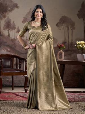 Green lichi silk blend wevon rich pallu heavy partywear saree 1
