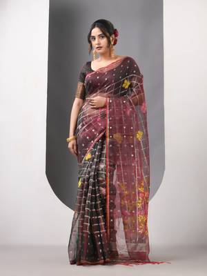 Emarald green dual tone muslin soft saree with jamdani designs 1
