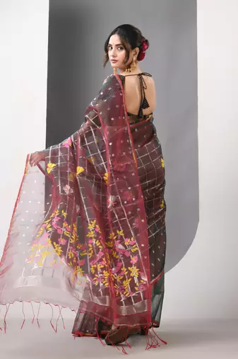 Emarald green dual tone muslin soft saree with jamdani designs