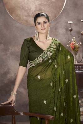 Green gold crunchy ethnic partywear glamorous saree 3