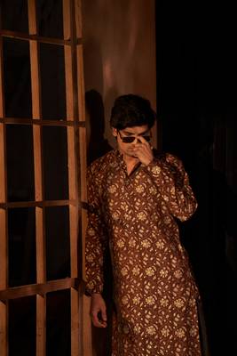 Rich looks brown men's kurta payjama with printed 5