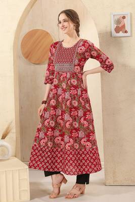 Maroon printed long kurti with sequins  4