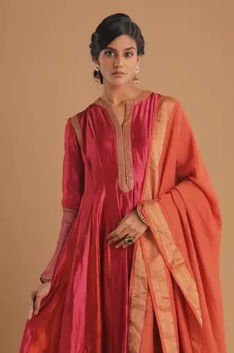 Dwarka gulal kurta set