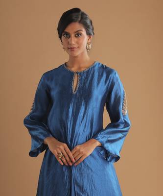 Saundarya peacock blue kurta set 2