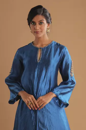 Saundarya peacock blue kurta set