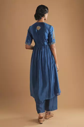 Suramya peacock blue kurta set