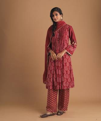 Serene gulal kurta set 1