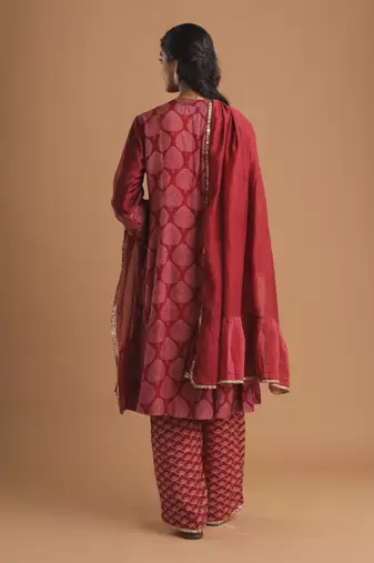 Serene gulal kurta set