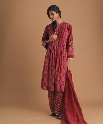 Serene gulal kurta set 3