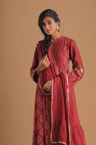 Serene gulal kurta set