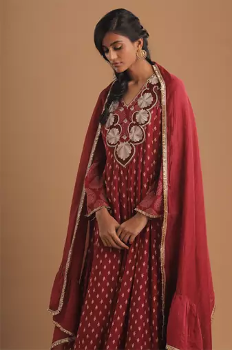 Aura gulal kurta set