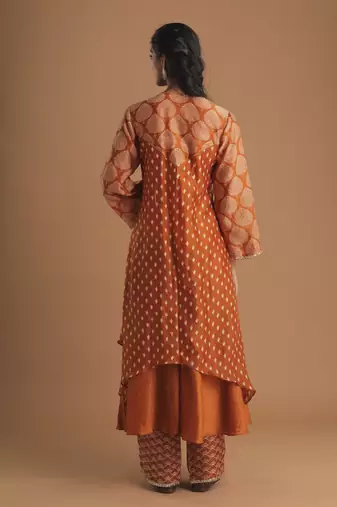 Angelic gerua kurta set
