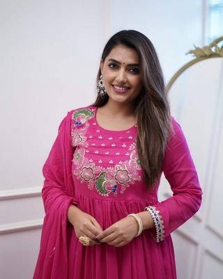 Pink chinon fabric ceremonial wear salwar kameez 3