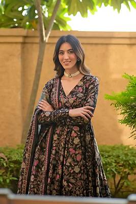 Black muslin fabric printed ceremonial girlie suit 3