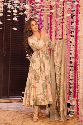 Peach muslin fabric printed ceremonial girlie suit 3