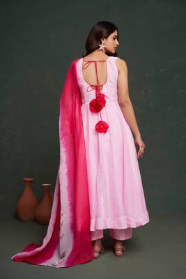 Pink viscosee organza fabric salwar kameez with sophisticated hand printed 3