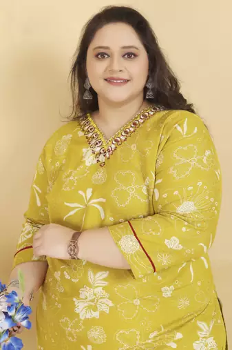 Mustard rayon fabric plus size kurta set for festive looks