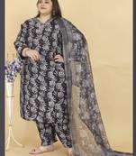Black lichi viscosee fabric plus size kurta set for festive looks