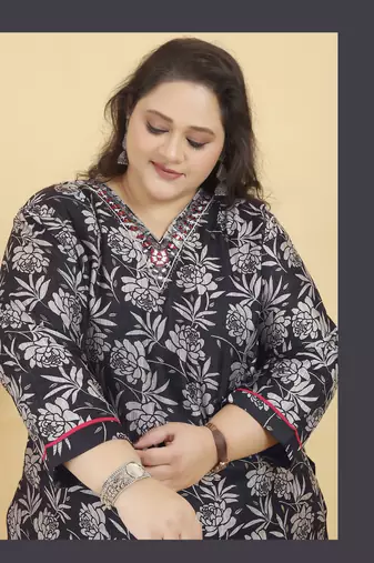Black lichi viscosee fabric plus size kurta set for festive looks