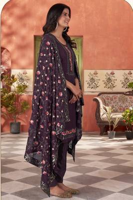 Wine smart and beautiful georgette fabric readymade salwar kameez 2