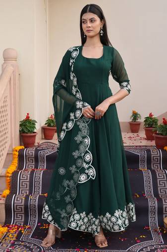 Green glamorous georgette fabric ribbon embroidery work heavy ceremonial attire