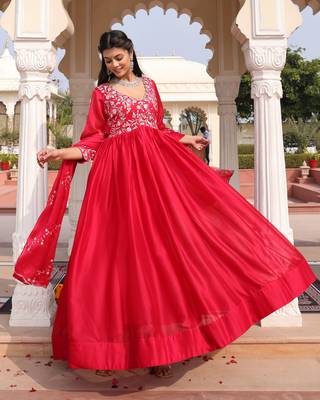Pink glamorous rangoli silk fabric sequence embroidery work heavy ceremonial attire 3