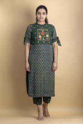 Pine green kurta set embellished with beautiful zardozi and intricate details on pure ajrakh fabric 3