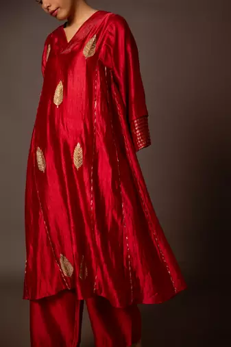 Red dupion silk pitta work set