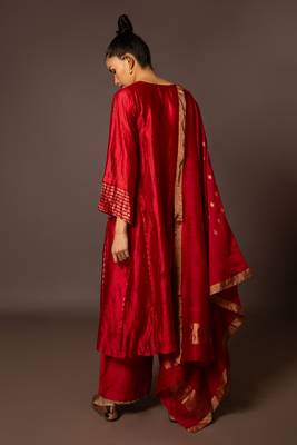 Red dupion silk pitta work set 5