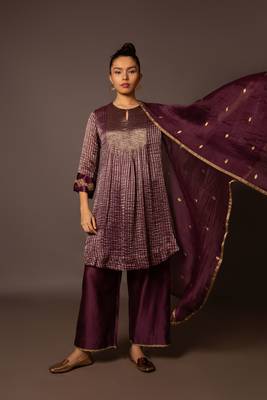 Purple zari stripe kurta set 1