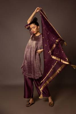Purple zari stripe kurta set 4