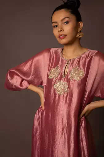 Baby-pink dupion silk with pita butas