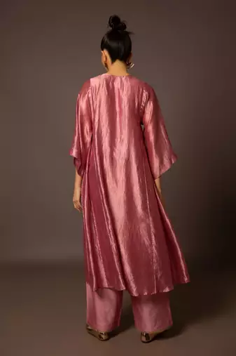 Baby-pink dupion silk with pita butas