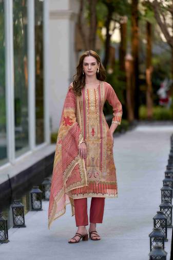 Mojilaa women's mauve silk blend geometric straight kurta with pant & printed dupatta