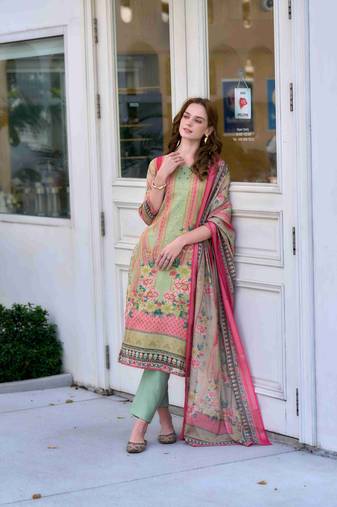  green silk blend geometric straight kurta with pant & printed dupatta