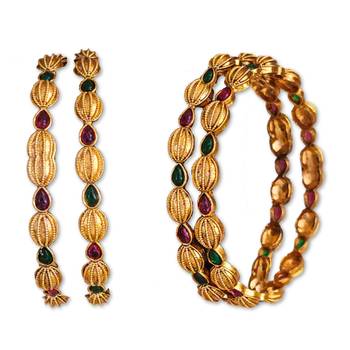 Matte high gold-plated bangle with ruby and emerald stones, indian ethnic design (set of 4) 3