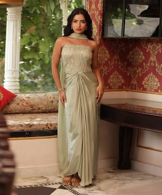 Pista green  soirée grown - neha garg 1