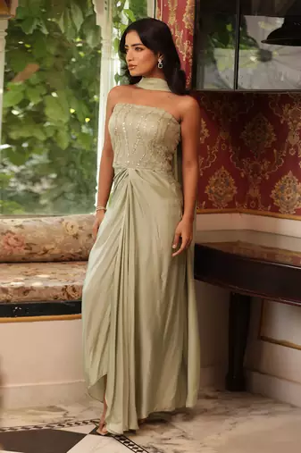 Pista green  soirée grown - neha garg