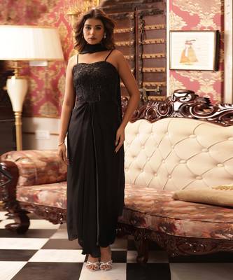 Black soirée grown - neha garg 1