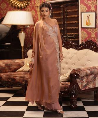Pink tingled gold tussah serape set - neha garg 4