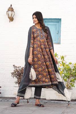 women's pure cotton jaipuri ajrak printed kurta & pant with dupatta 3
