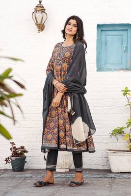 women's pure cotton jaipuri ajrak printed kurta & pant with dupatta 4