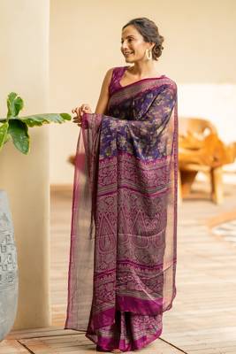 Dark purple chiffon floral kalamkari printed saree with unstitched blouse piece 3