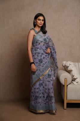 Lavender kota doria polyester floral print golden zari border saree 2