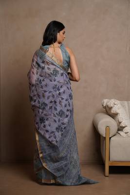 Lavender kota doria polyester floral print golden zari border saree 4