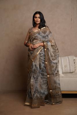 Grey kota doria polyester shibori print golden zari border saree 1