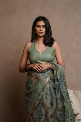 Dusty green kota doria polyester shibori print golden zari border saree 5