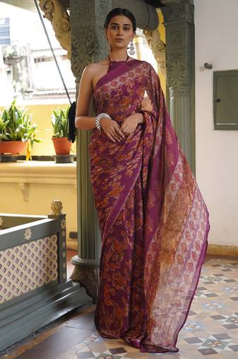 Magenta chiffon floral leaf bagh printed saree with unstitched blouse piece