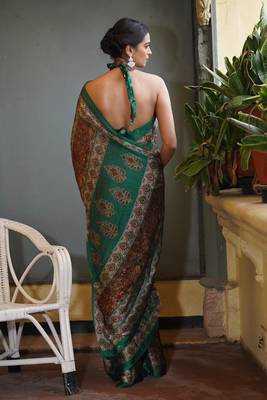 Bottle green chiffon floral leaf bagh printed saree with unstitched blouse piece 3